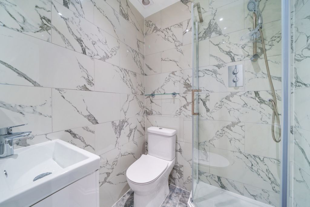 Property photo 3 of 4 Bathroom