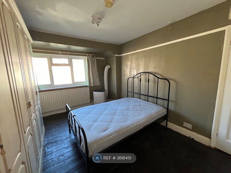 Property photo 1 of 5 Bedroom