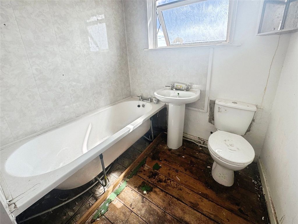 Property photo 3 of 12 Picture No. 10