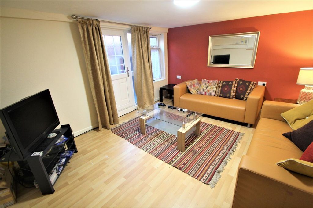 Property photo 1 of 7 Property Photo