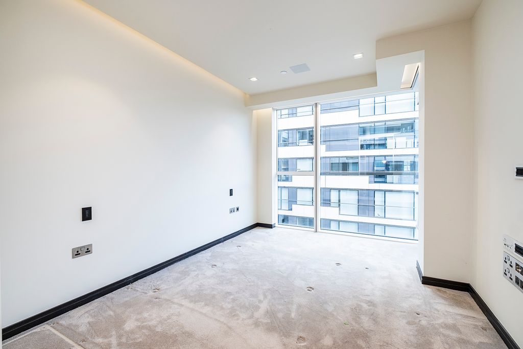 Property photo 2 of 10 51-Balmoral-House-005.Jpg