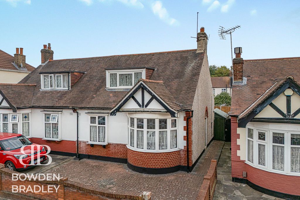 Property photo 1 of 18