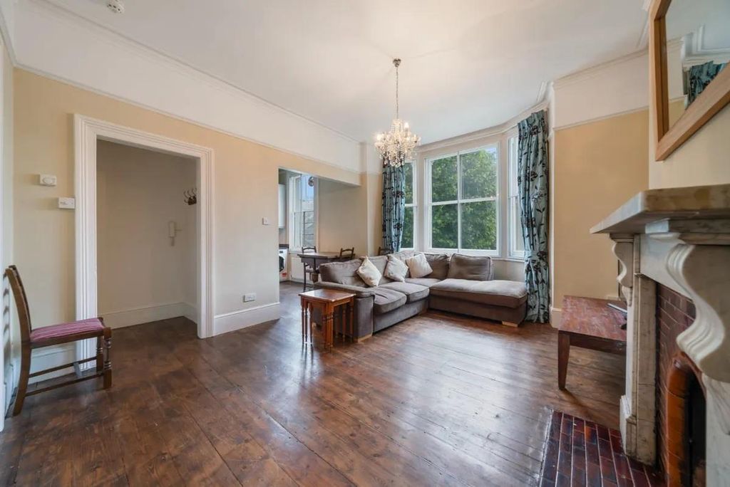 Property photo 2 of 7