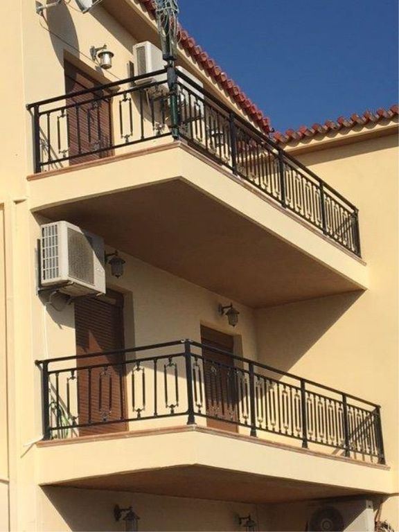 Property photo 3 of 13