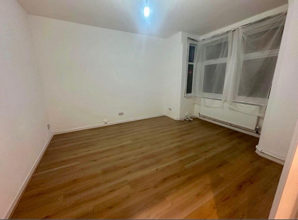 Property photo 2 of 12 Whatsapp Image 2025-11-27 At 11.00.01.Jpeg