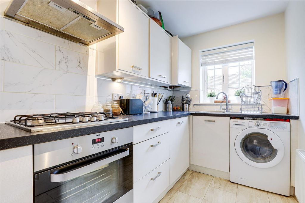 Property photo 3 of 19 Img_1103-Img_1107.Jpg