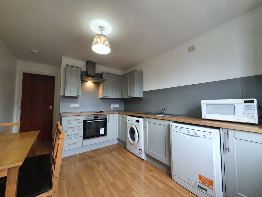 Property photo 2 of 11 Kitchen