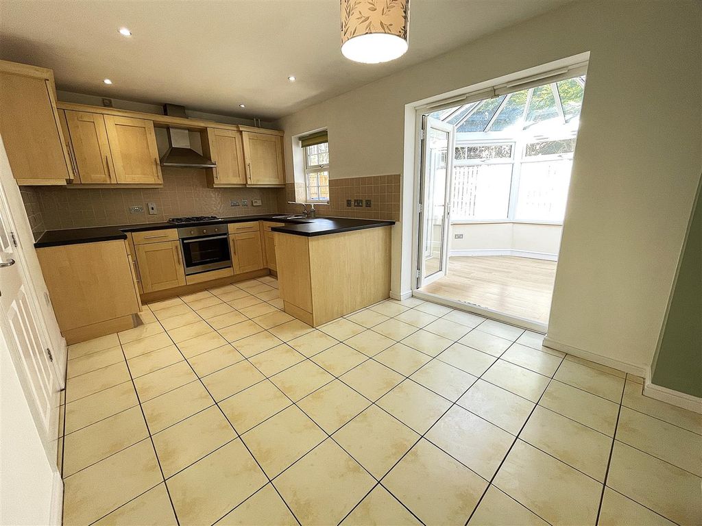 Property photo 3 of 23 Kitchen Diner