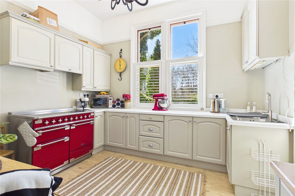 Property photo 2 of 17 Kitchen