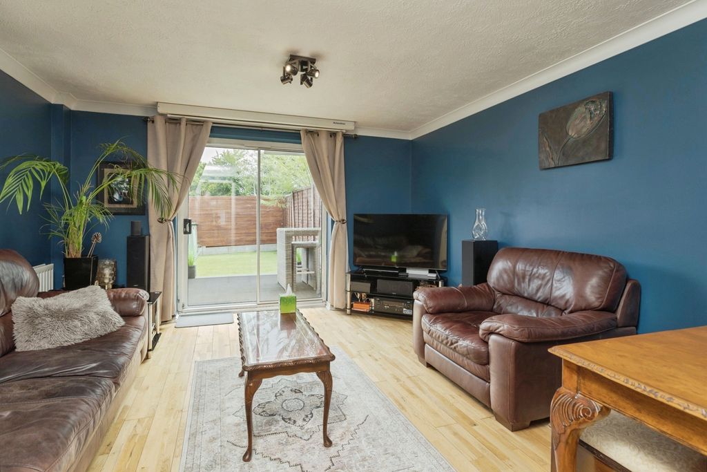 Property photo 2 of 10 Photo