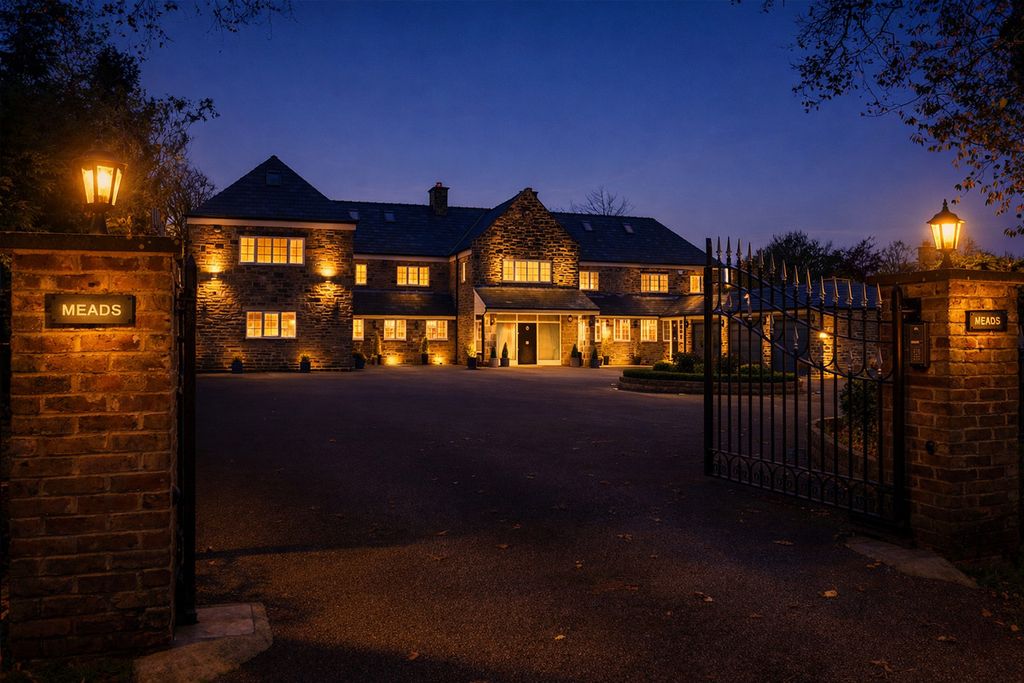 Property photo 2 of 33