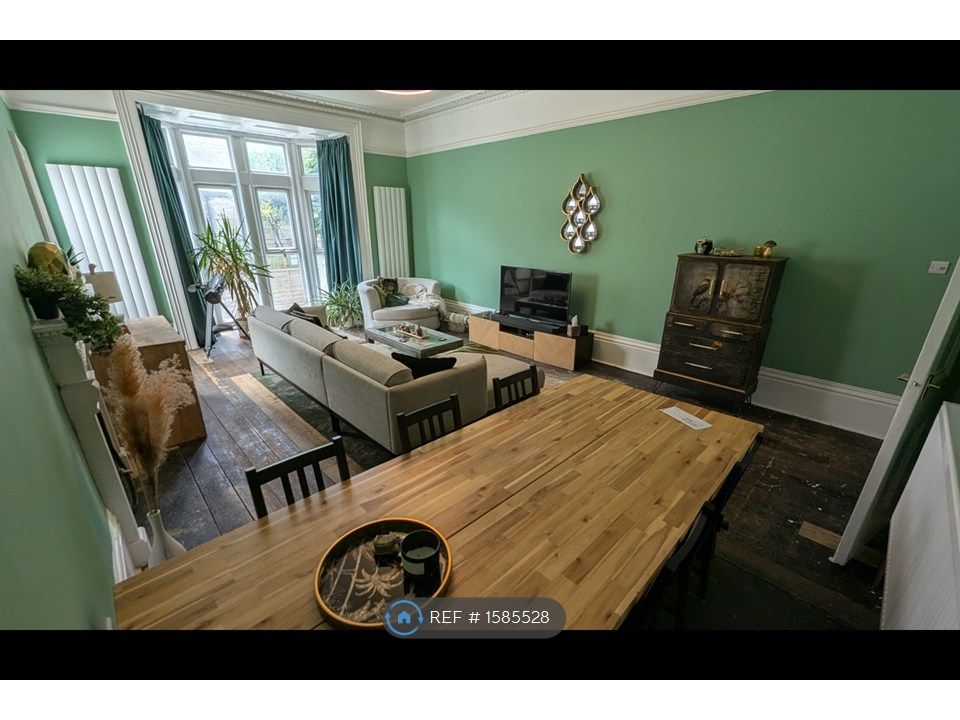 Property photo 2 of 25 Lounge - Recent Photo