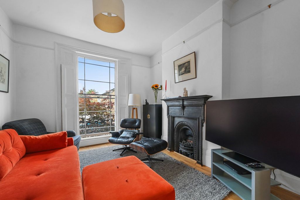 Property photo 1 of 35