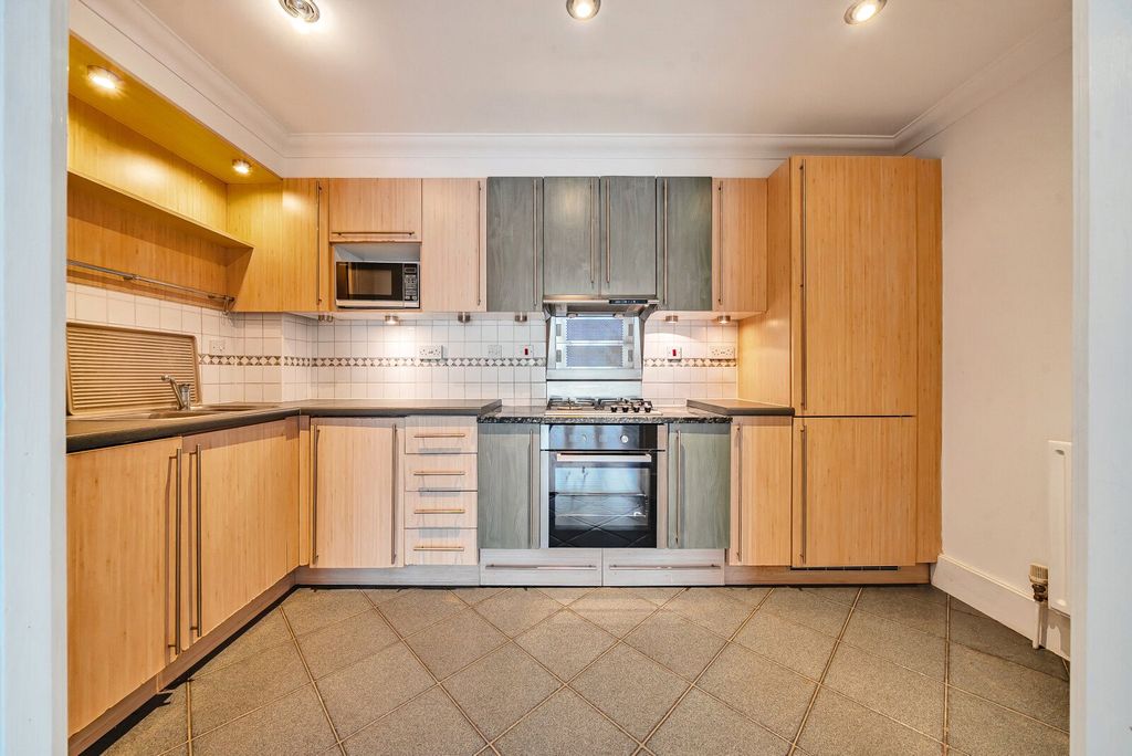 Property photo 2 of 13 Kitchen