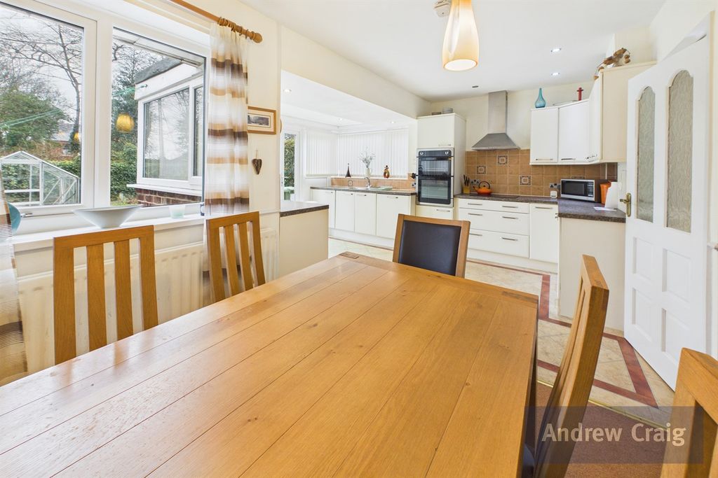 Property photo 3 of 10 Kitchen Diner