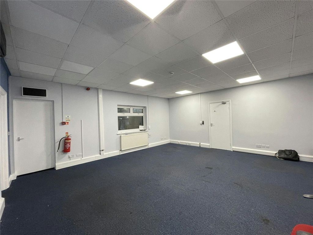 Property photo 2 of 9 Dbs260016_04.Jpg