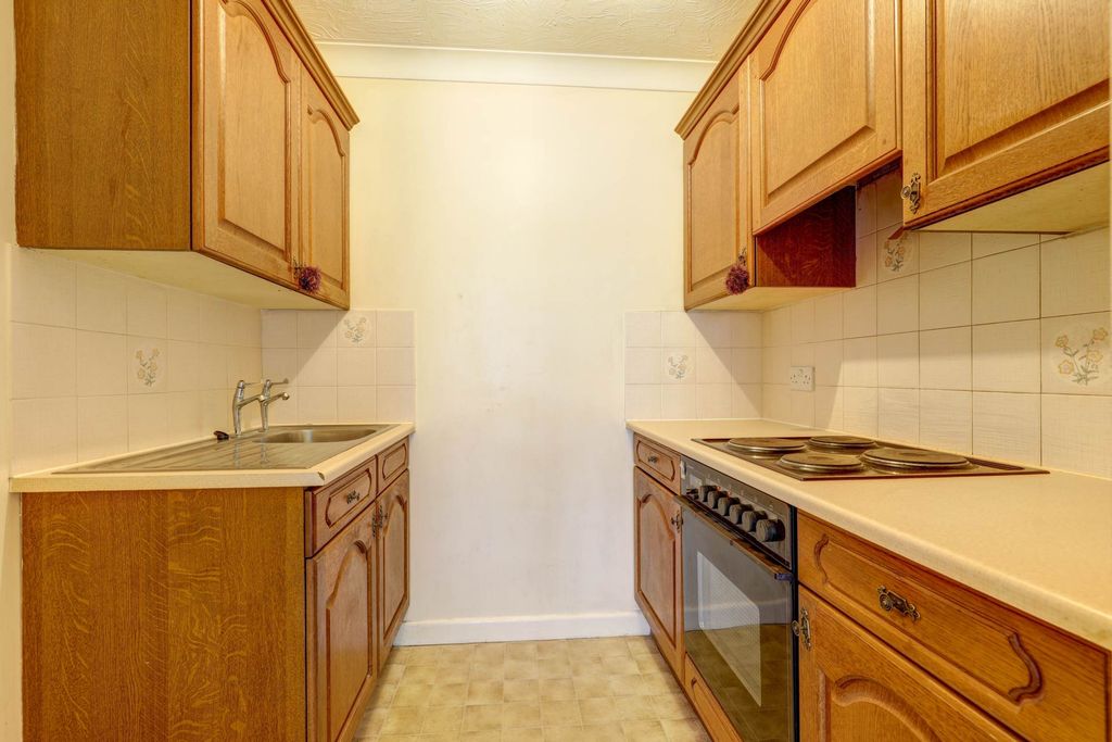 Property photo 2 of 6