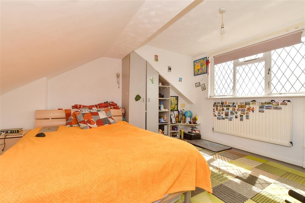 Property photo 3 of 9 Bedroom 1