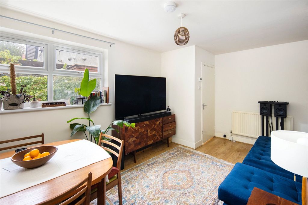 Property photo 3 of 11 Living Room 3