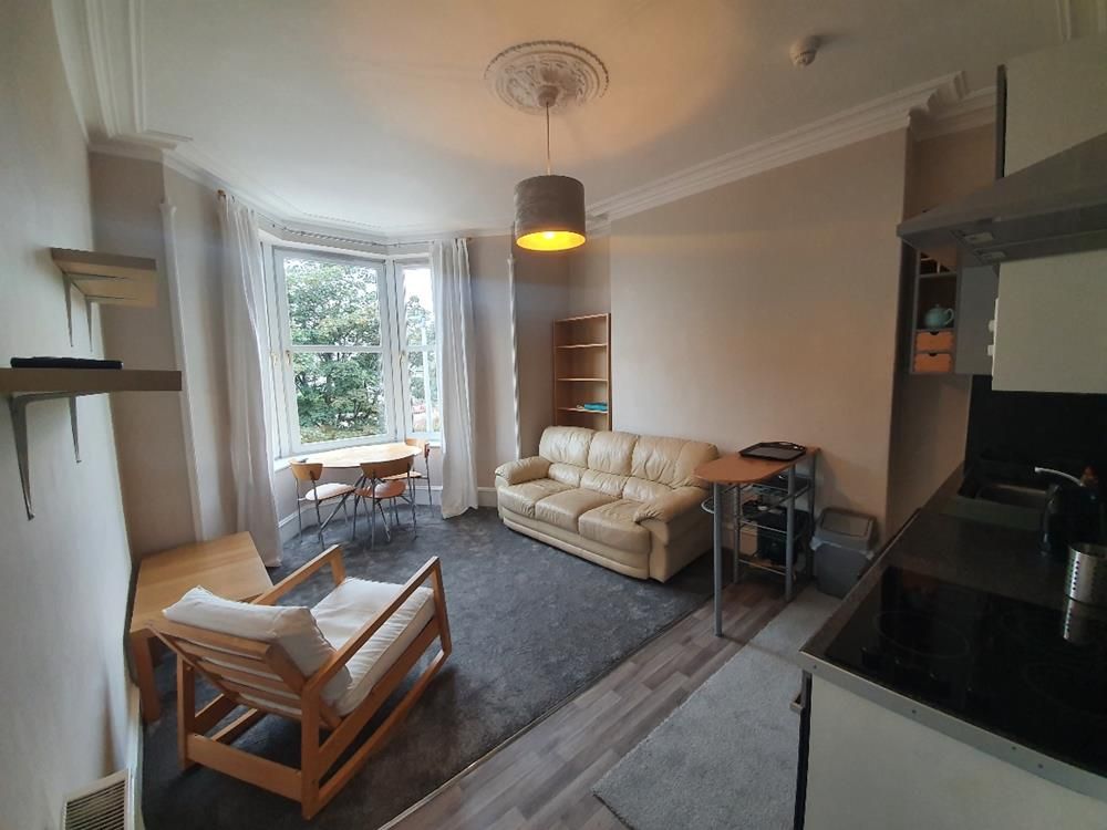 Property photo 2 of 9 Lounge