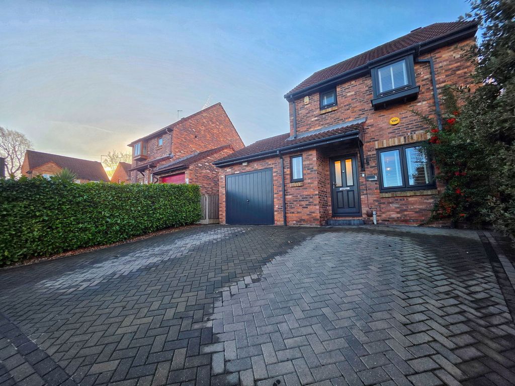 Property photo 2 of 23