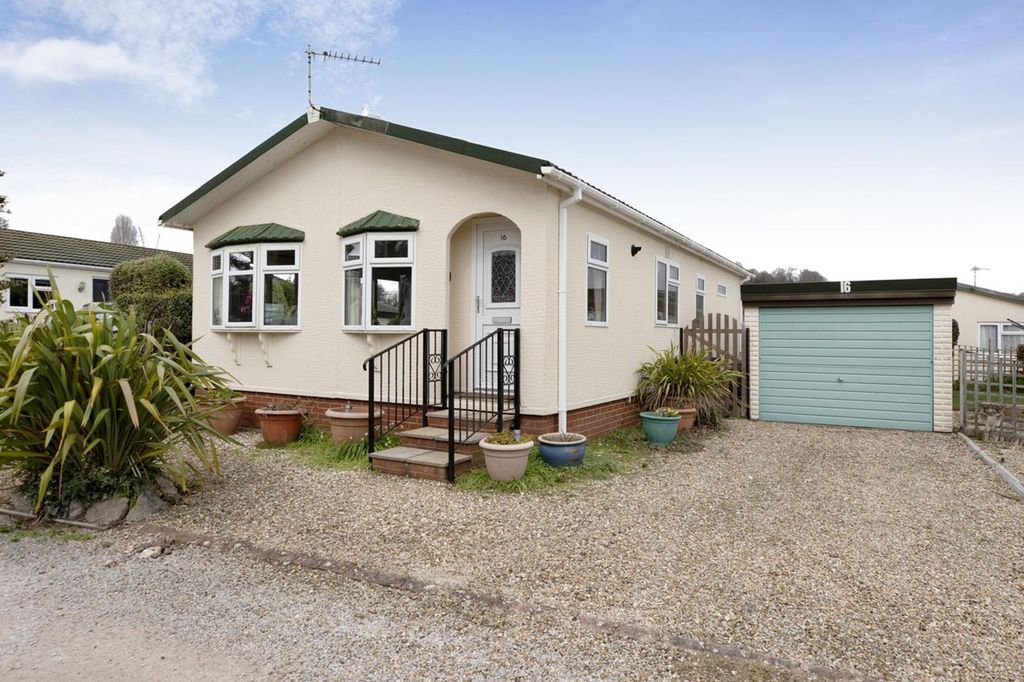 Property photo 1 of 18