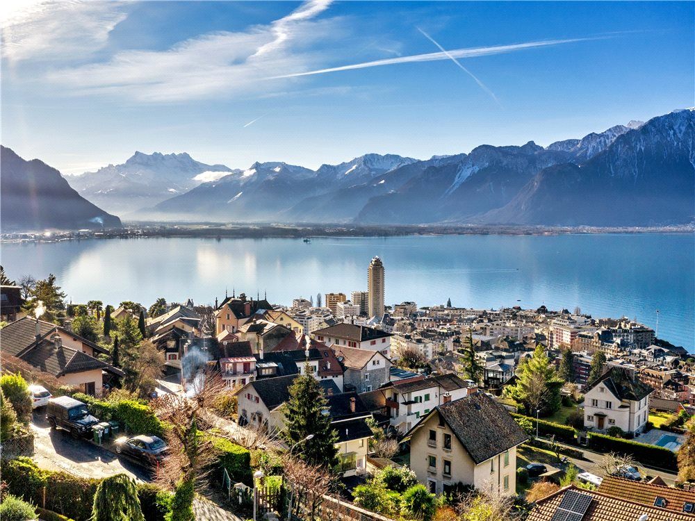 Property photo 3 of 18 For Sale In Montreux