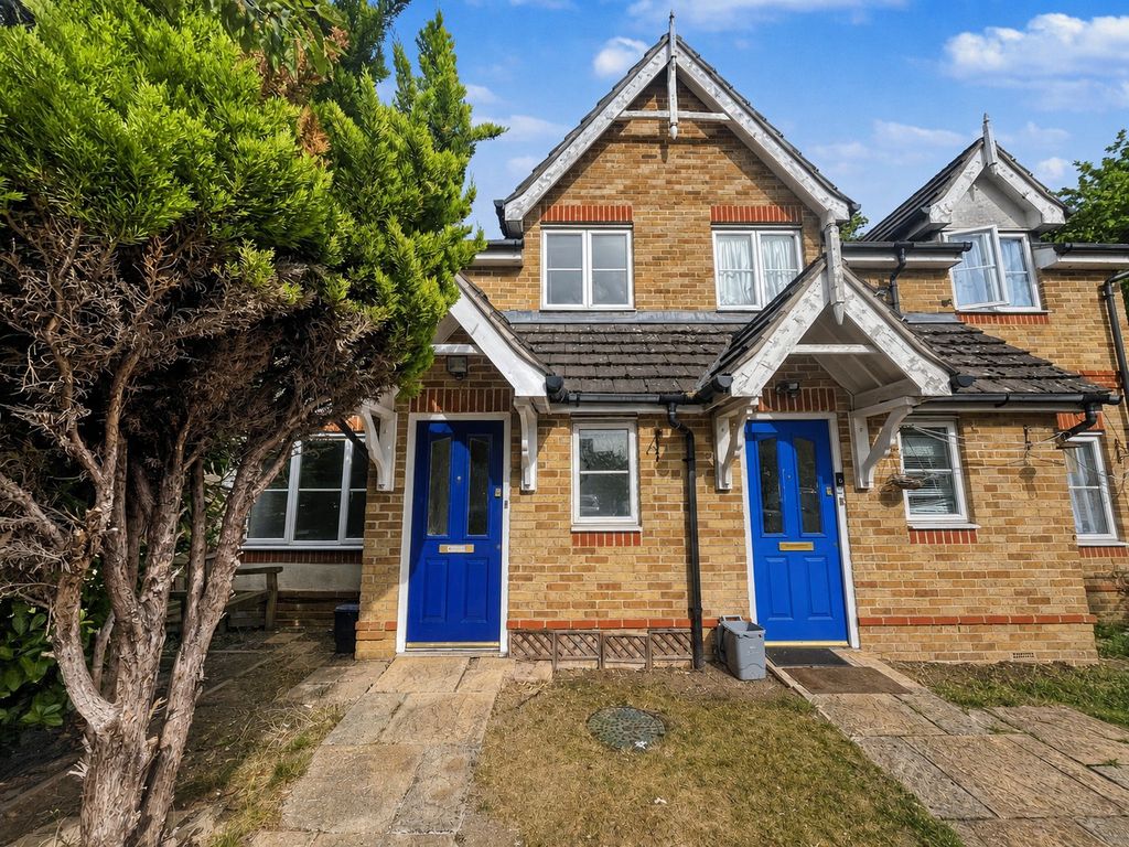 Property photo 1 of 8