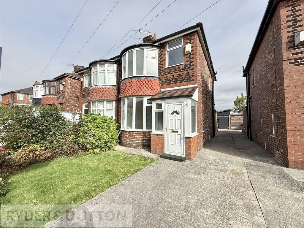 Property photo 1 of 17 External