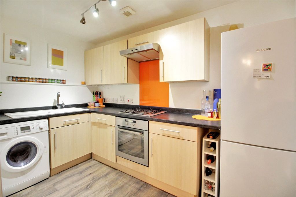 Property photo 3 of 8 Picture No. 05