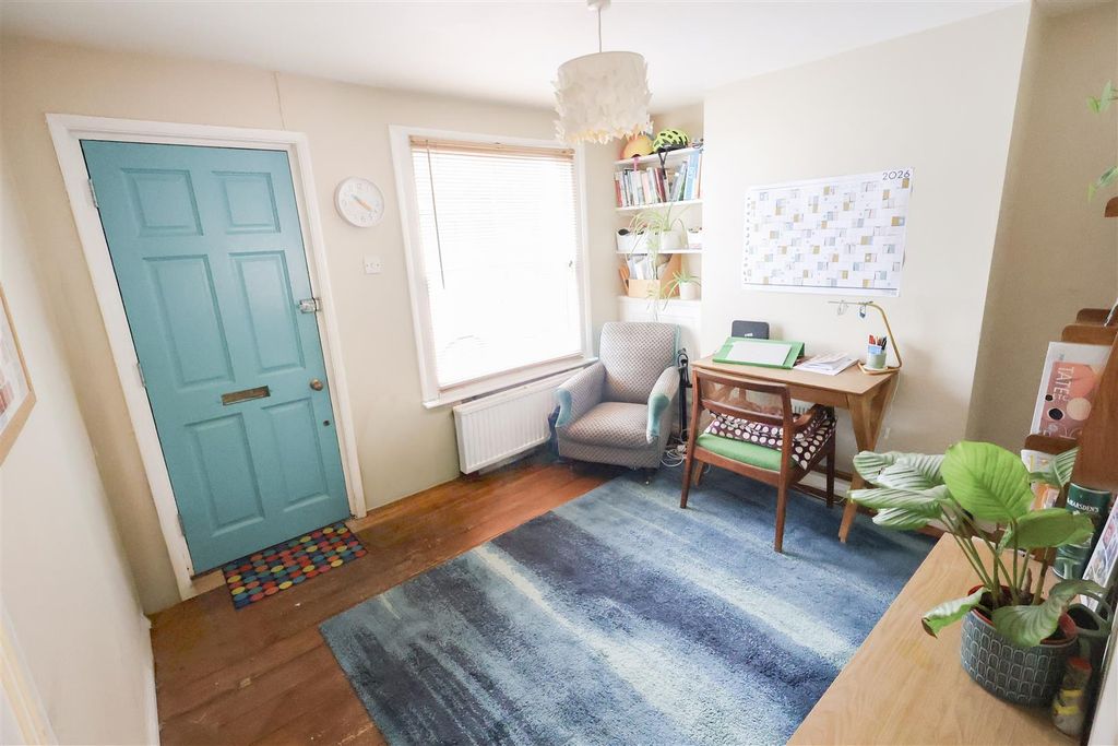 Property photo 2 of 17 Living Room