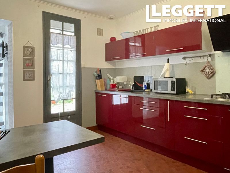 Property photo 3 of 10