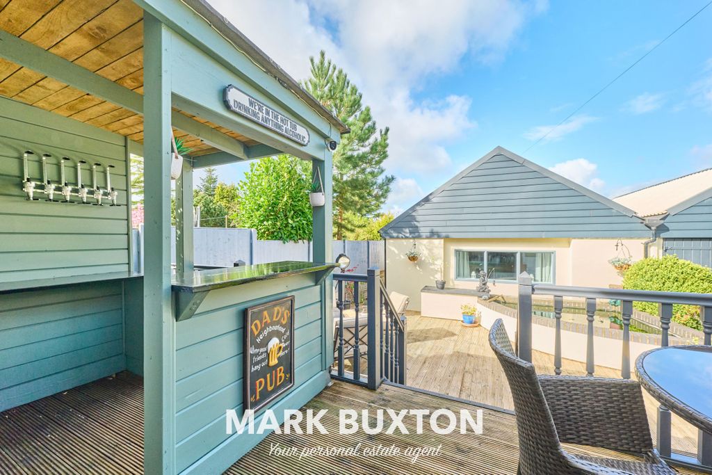 Property photo 3 of 43