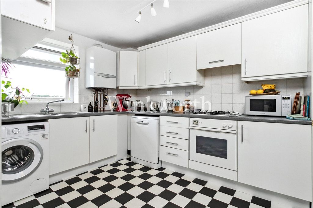 Property photo 2 of 12 Picture No. 04