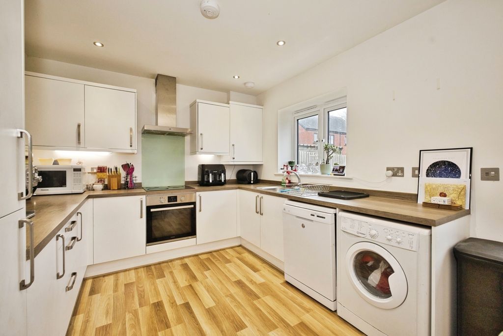 Property photo 2 of 16 Pbox-Img.Jpg