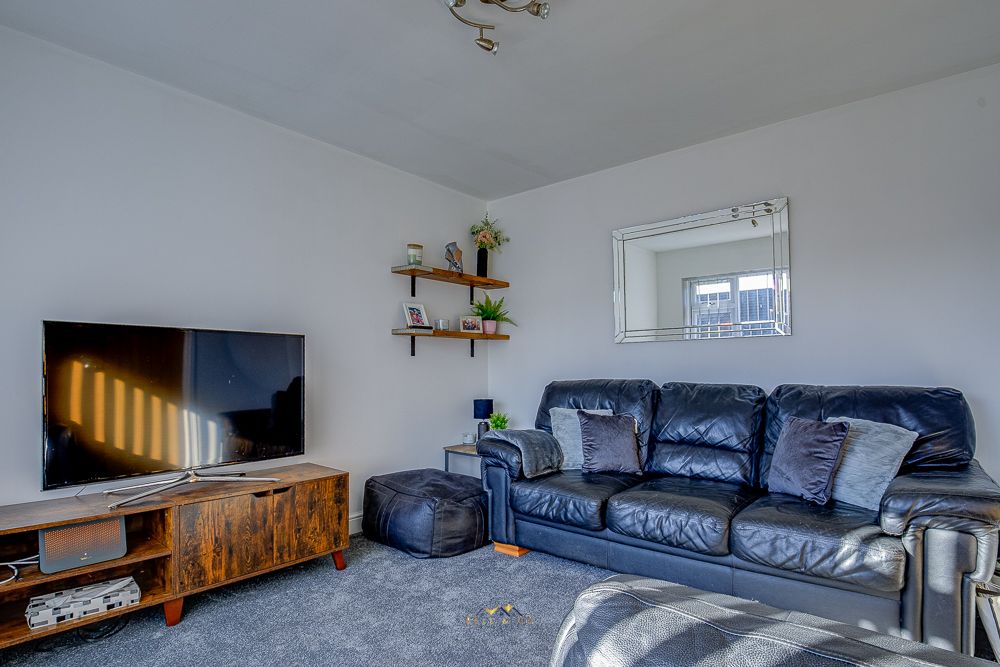 Property photo 2 of 24