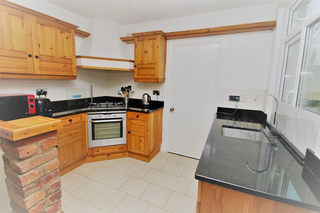 Property photo 3 of 10 Photo 7