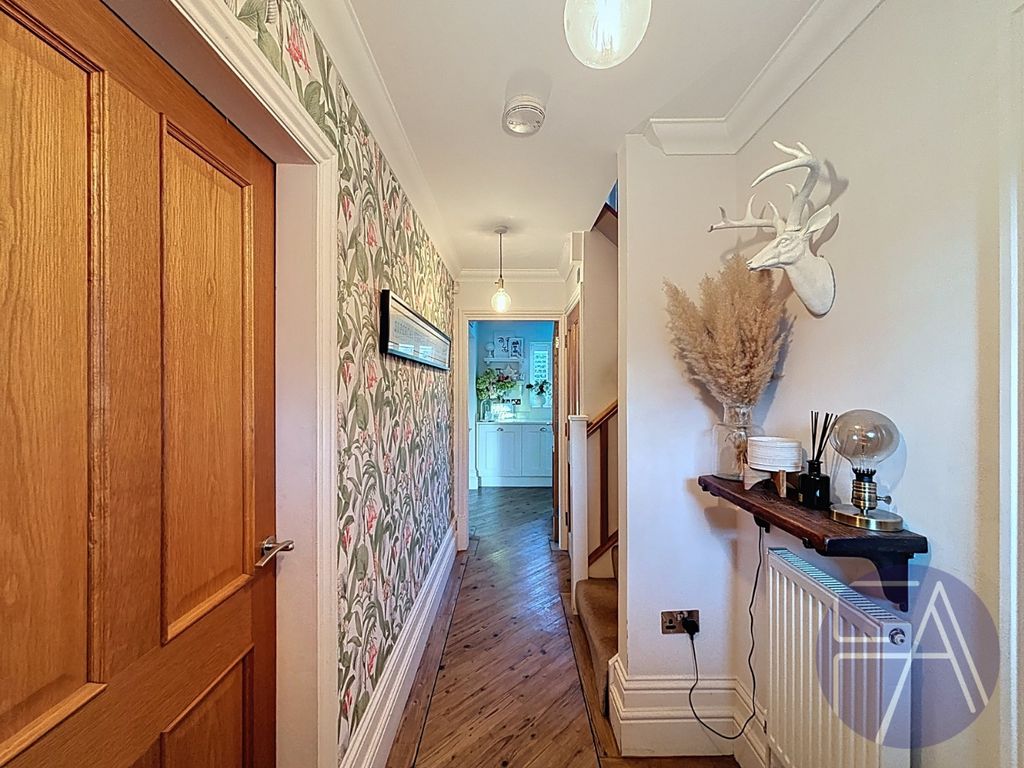 Property photo 2 of 24 4830923