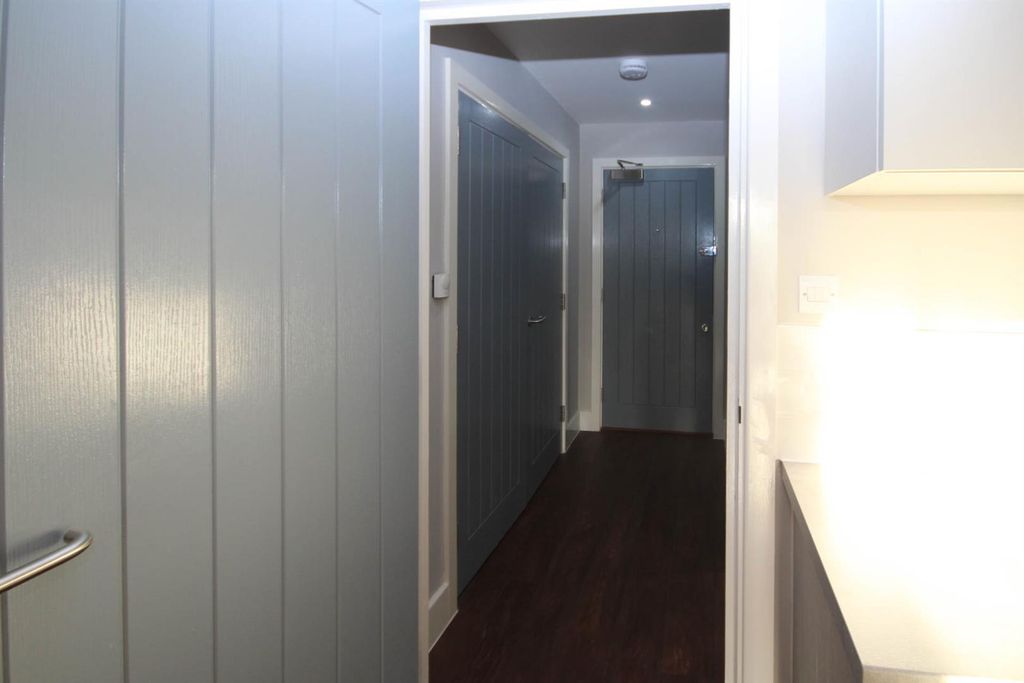 Property photo 2 of 8 Img_4302.Jpg