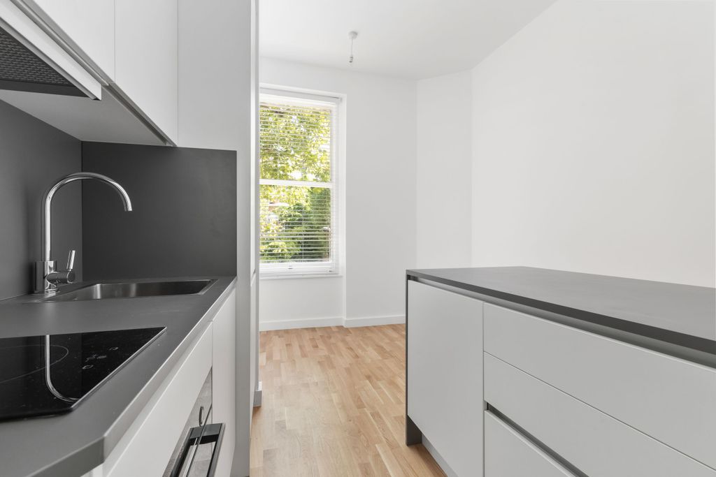 Property photo 1 of 17 Kitchen