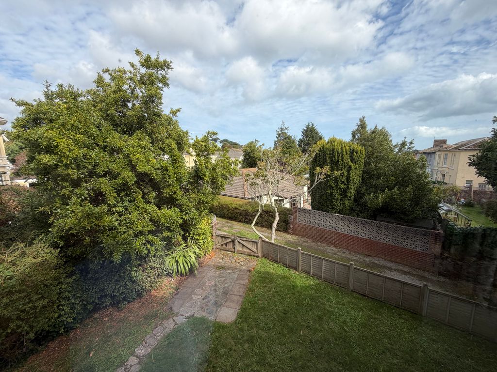 Property photo 3 of 10 Img_4258