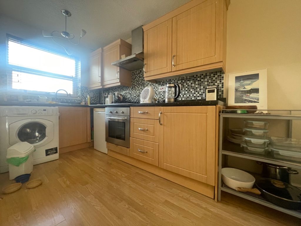 Property photo 2 of 12 2070672