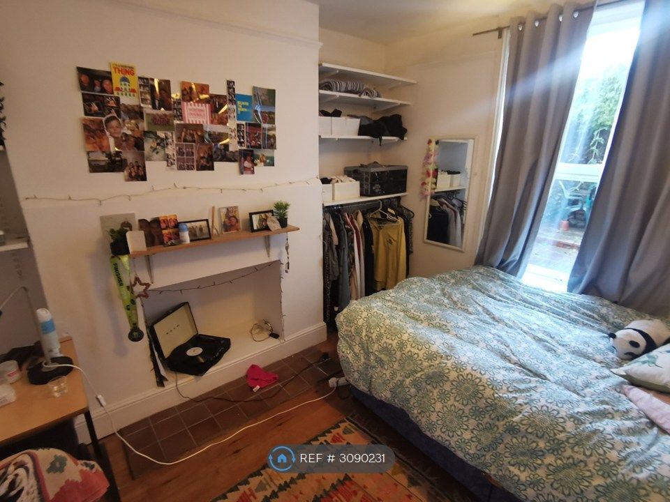 Property photo 3 of 11