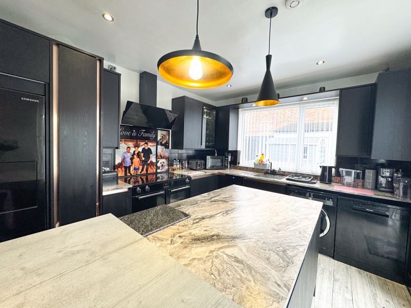 Property photo 2 of 24 Kitchen