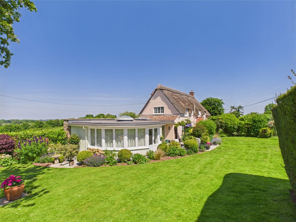 Property photo 1 of 28
