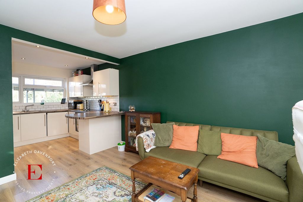 Property photo 3 of 17