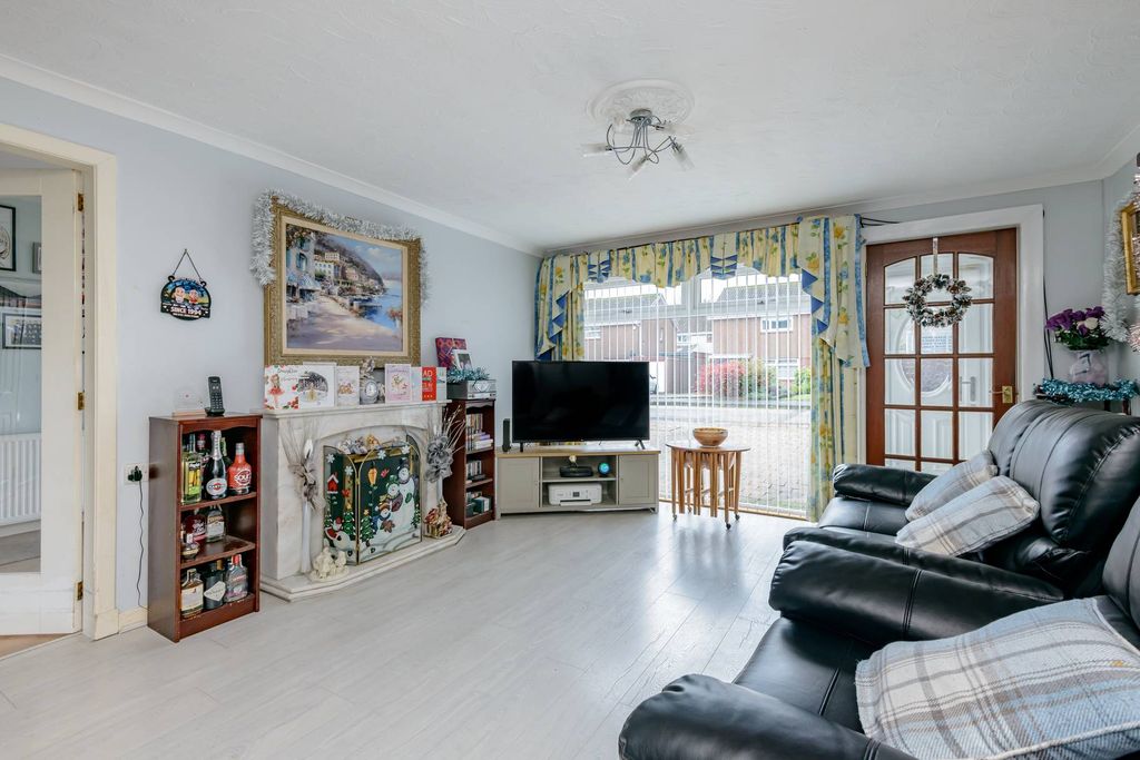 Property photo 2 of 14