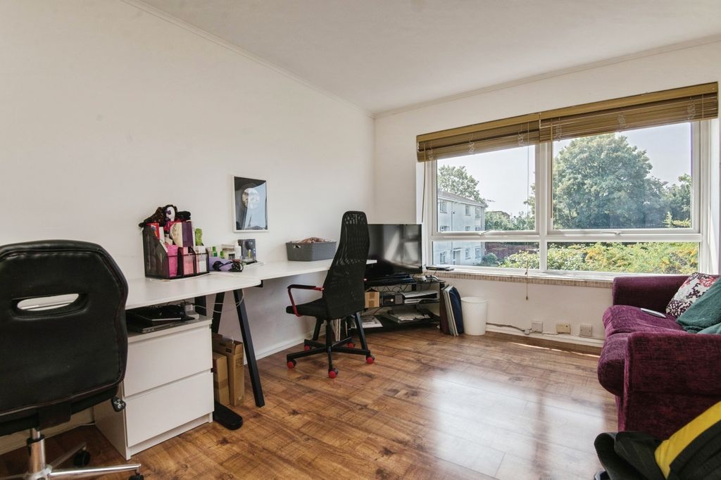 Property photo 3 of 16 Photo