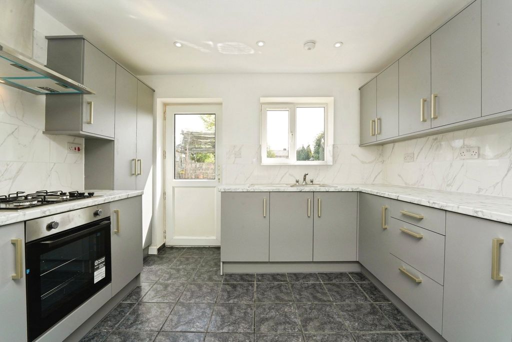 Property photo 3 of 16 Picture No. 03