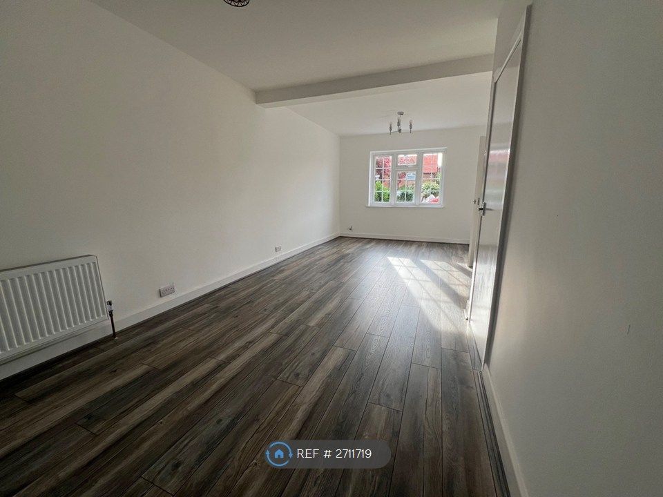 Property photo 2 of 14 Living Room